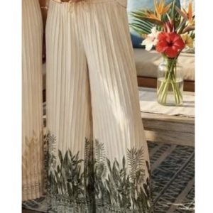 Pleated Trousers - Cream/Olive Green